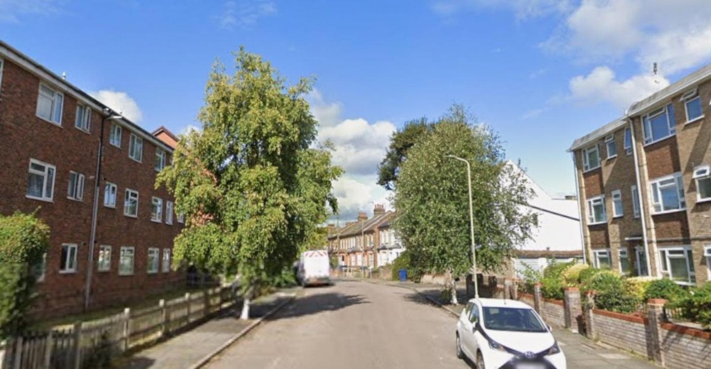Nineteen-Year-Old Woman Dies Following Gunfire Incident in North London