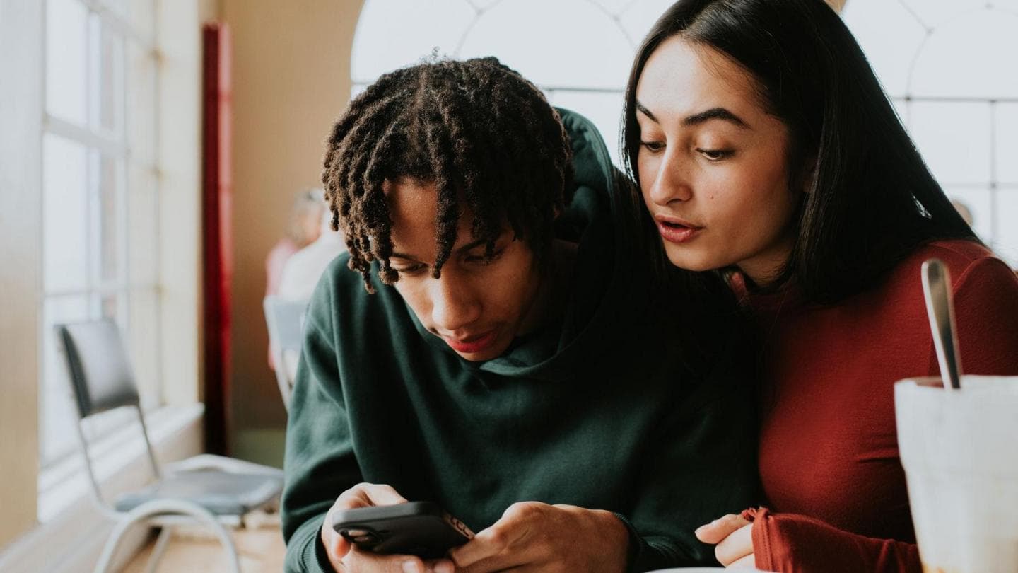 Prime Minister Announces Ban on Social Media for Under-16s by Next Spring