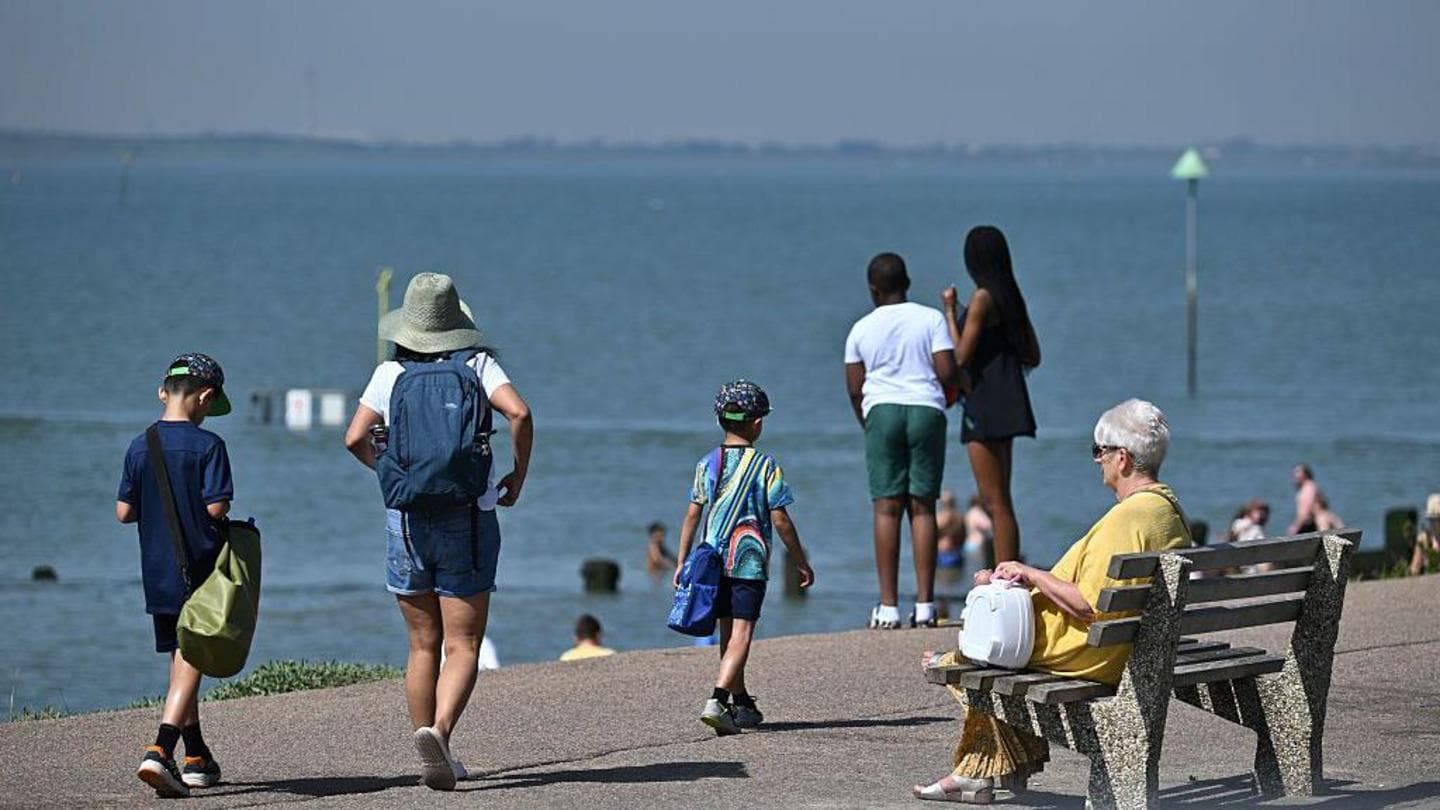 Increasing Frequency of Heat Spikes Observed in England and Wales