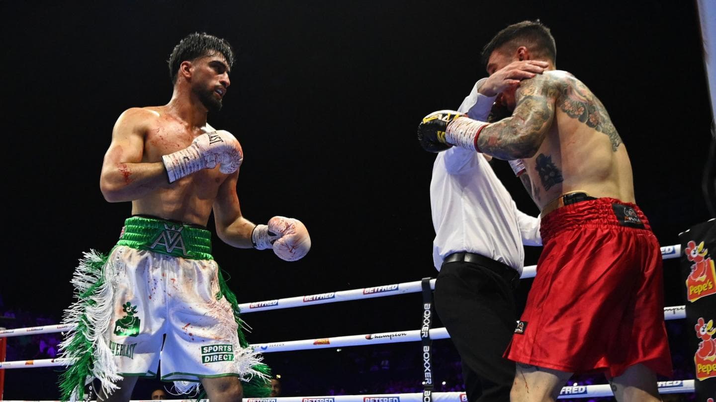 Adam Azim secures third-round stoppage victory over Steve Claggett in London