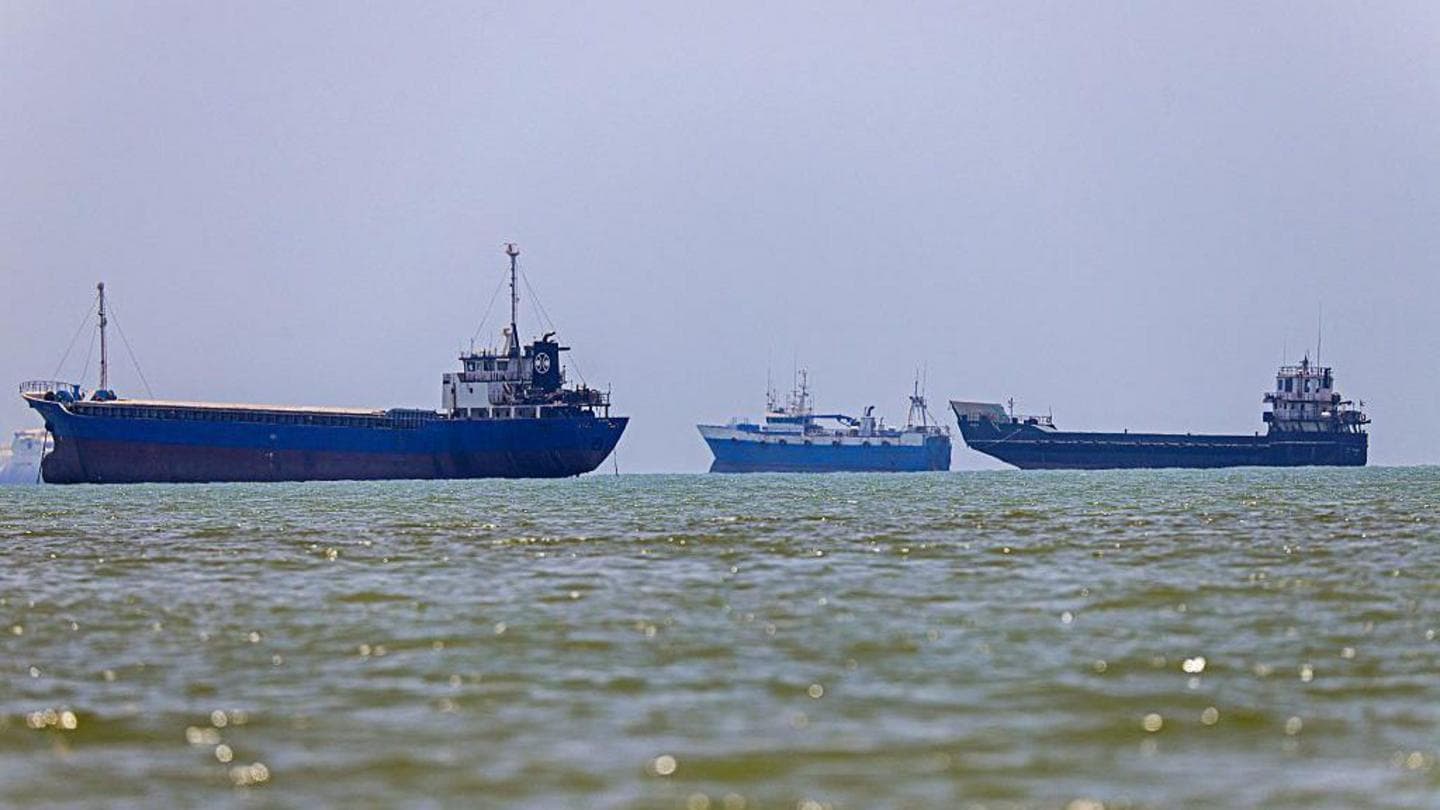 Iran Claims Closure of Strait of Hormuz Following Israeli Attacks in Lebanon