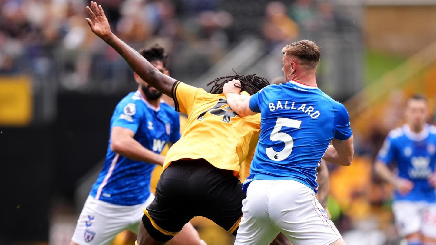 Three red cards for hair pulling in 2026 - is it time to change law?