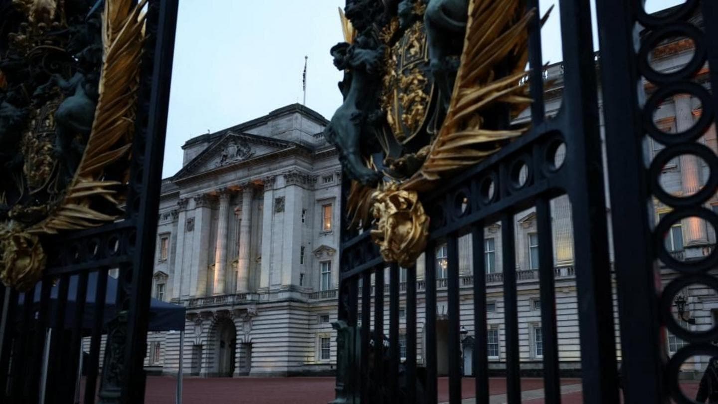 Epstein victim recounts dining at Prince Andrew's palace apartment