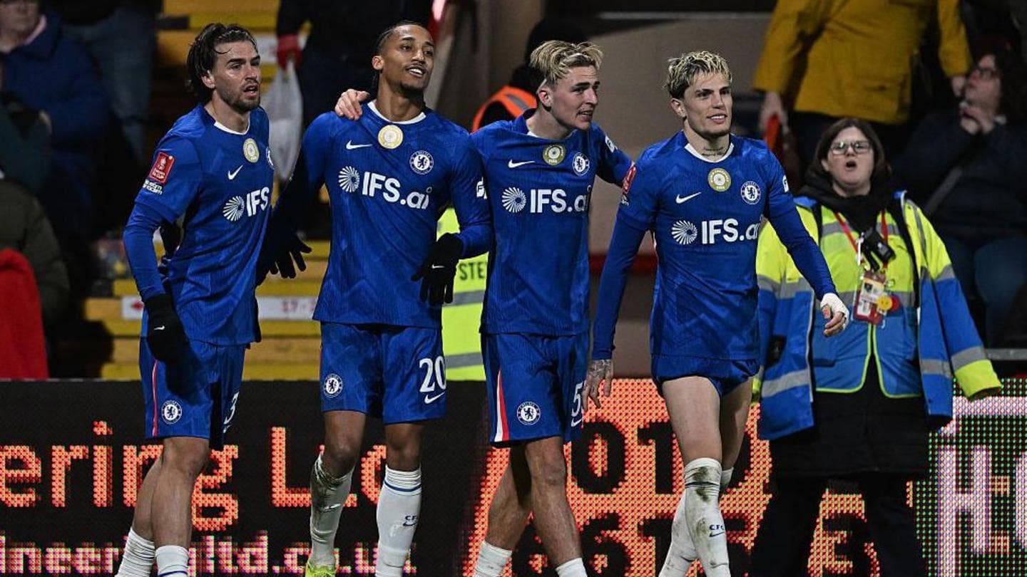 'Risk you take' - Rosenior explains Chelsea rotation