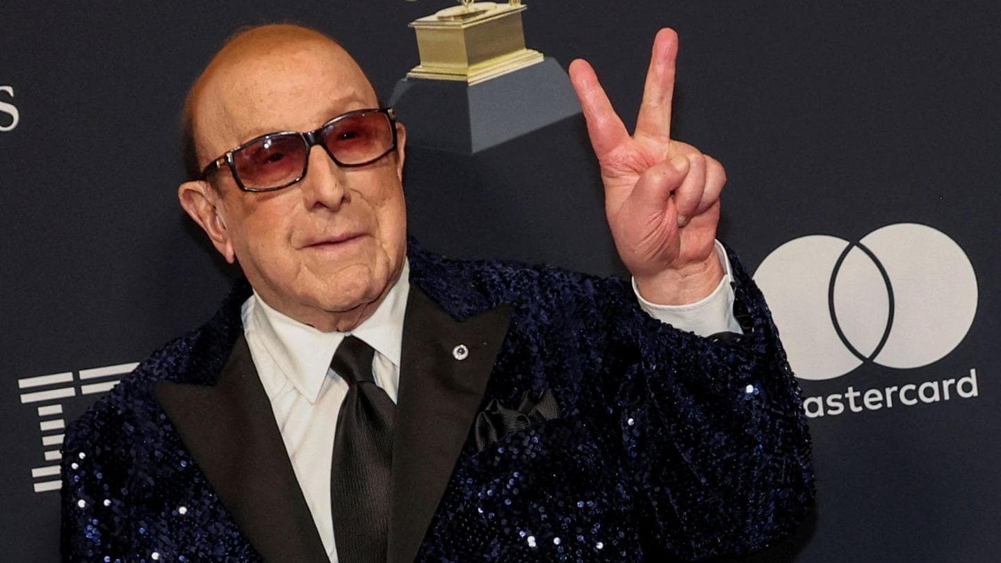 Clive Davis, influential music executive, passes away at 94