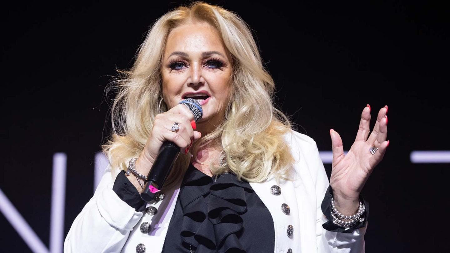 Bonnie Tyler in stable condition after emergency surgery in Portugal
