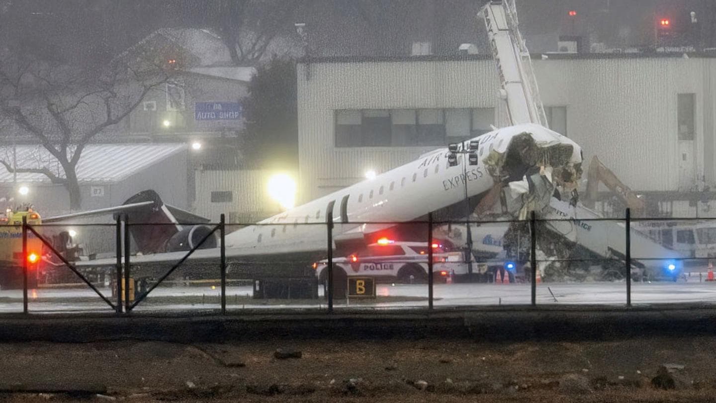 How the deadly LaGuardia Airport crash unfolded