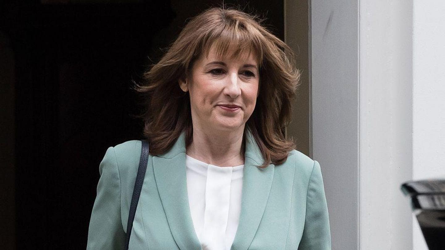 Reeves plans energy bill help for those 'who need it most'