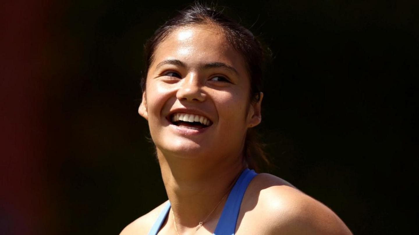 Emma Raducanu begins grass-court season with victory over Anna Blinkova at Queen's
