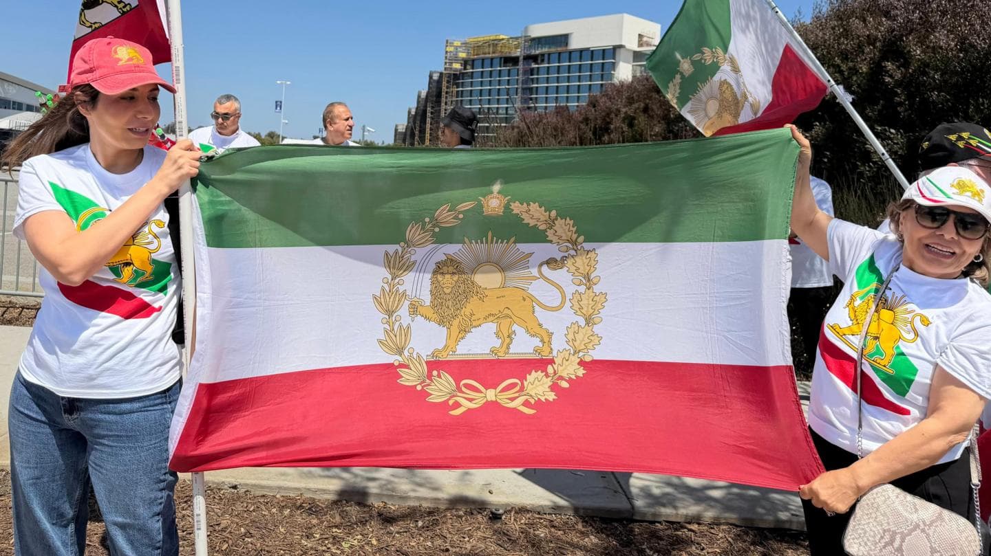 Iranian Fans in Los Angeles Advocate for Pre-Revolution Flag at World Cup
