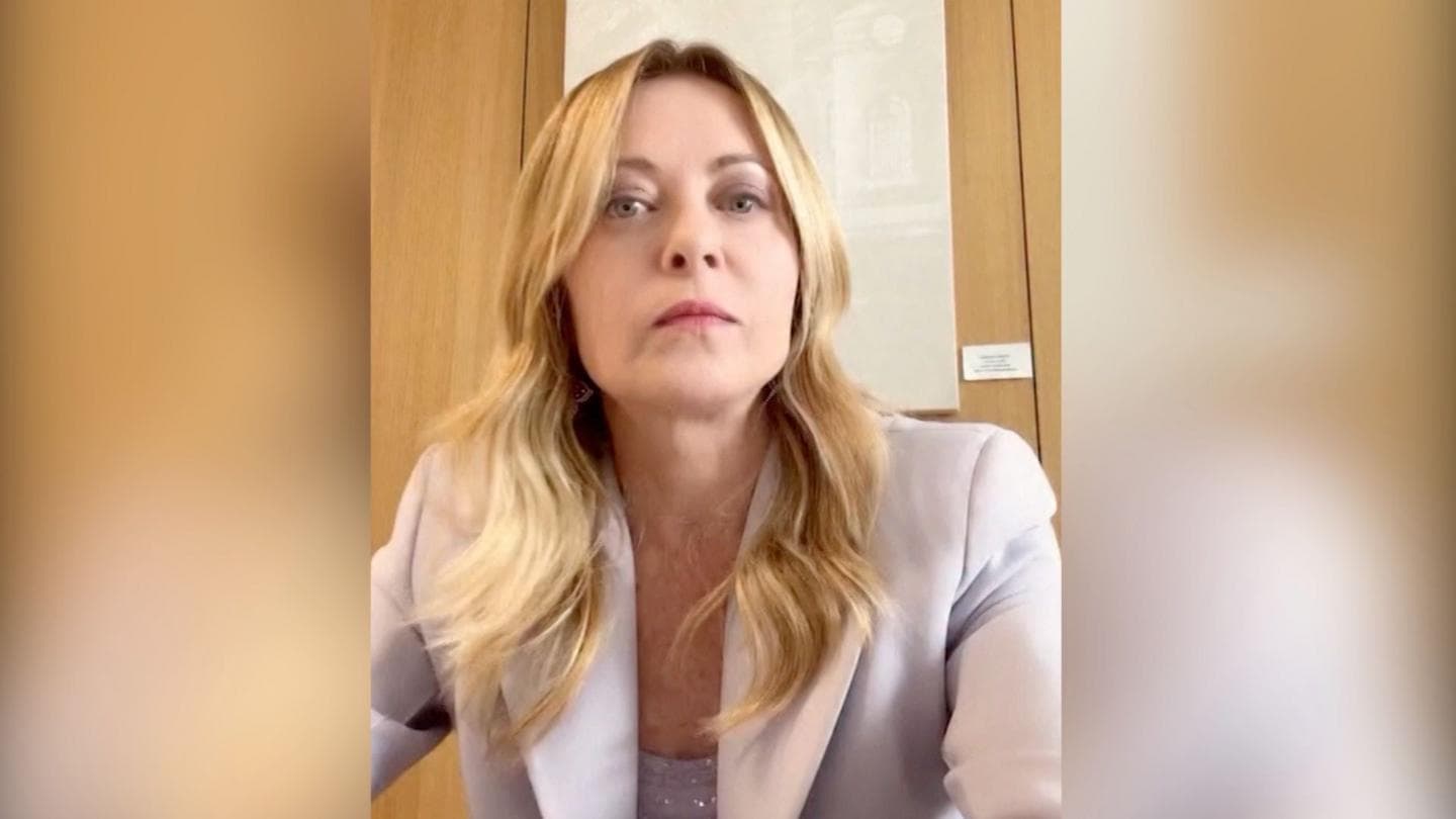 Meloni Denies Trump's Claim That She Requested a Photo at G7 Summit