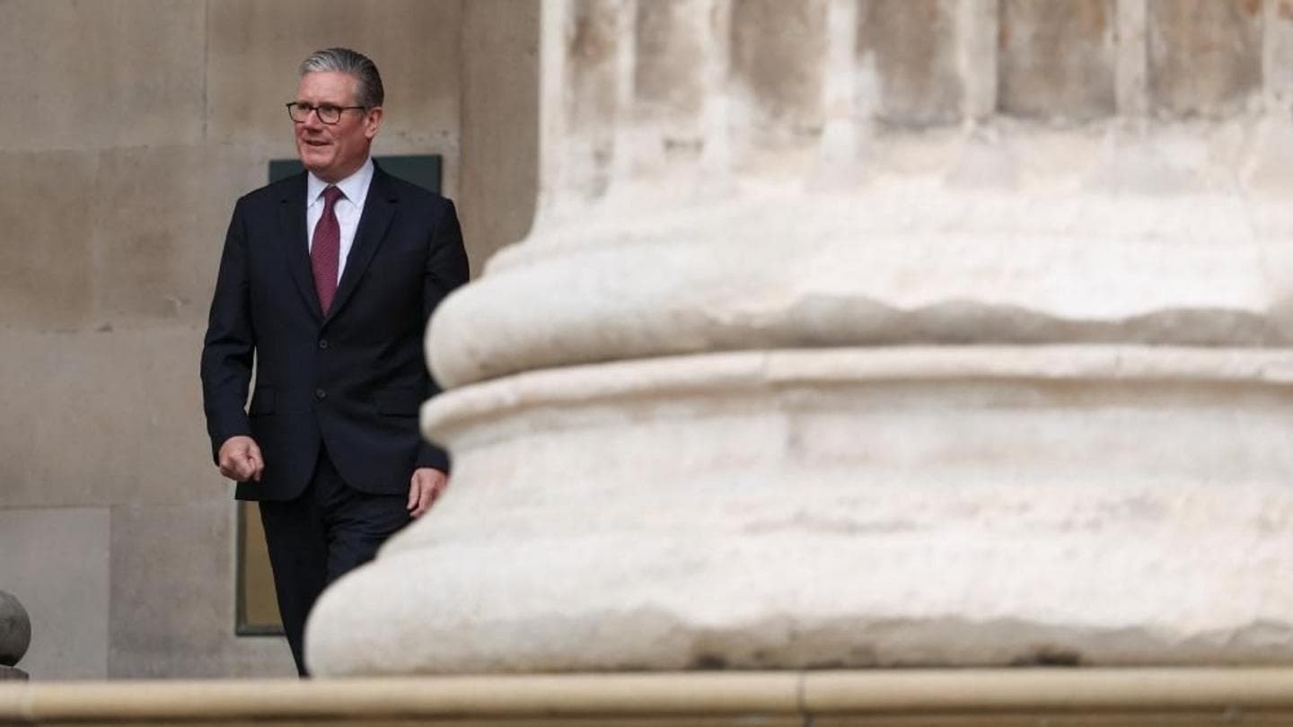 Global Media Coverage Highlights Starmer's Struggles Following Poor Election Results