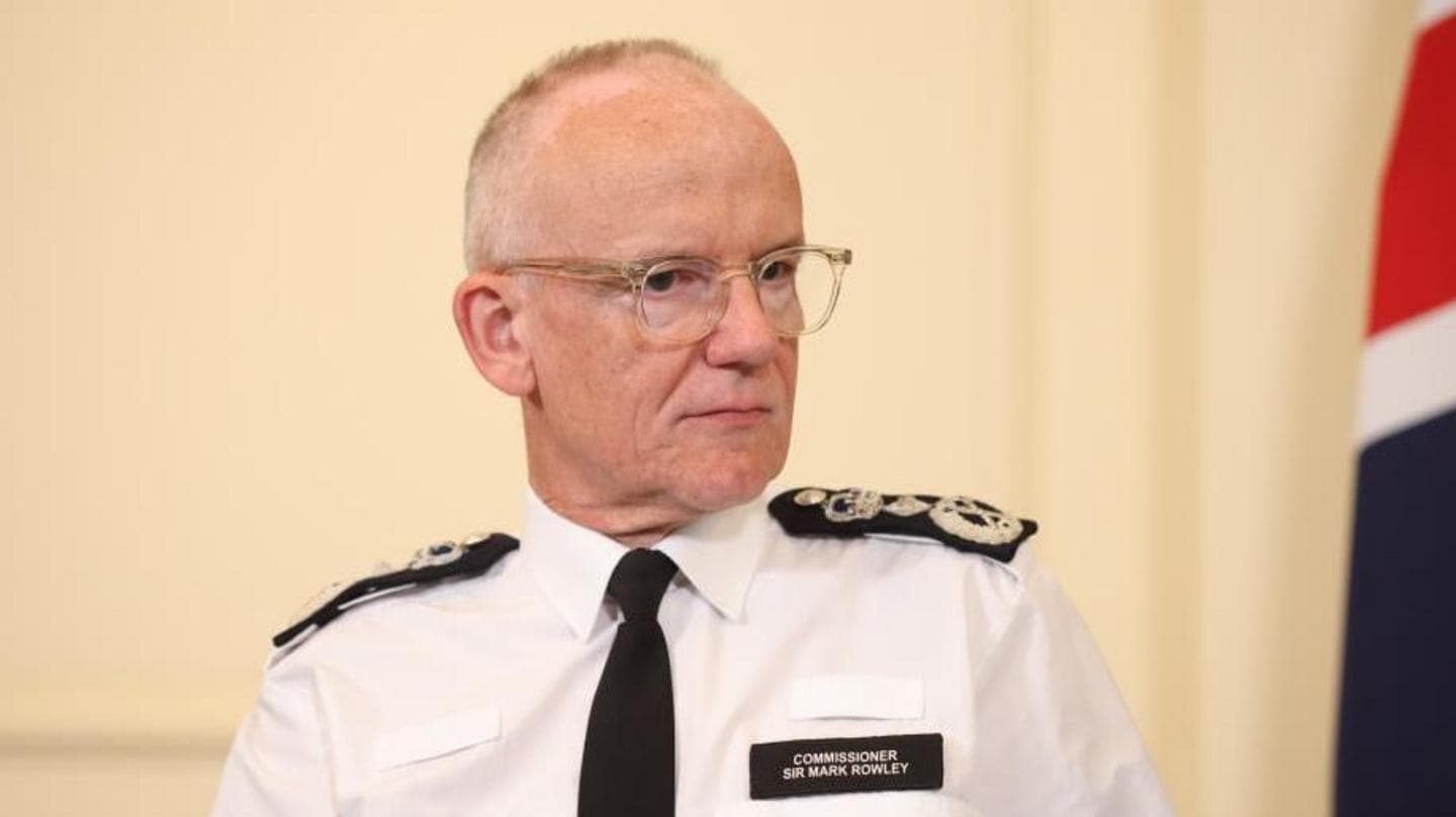 Met chief defends knife attack officers after Greens criticism