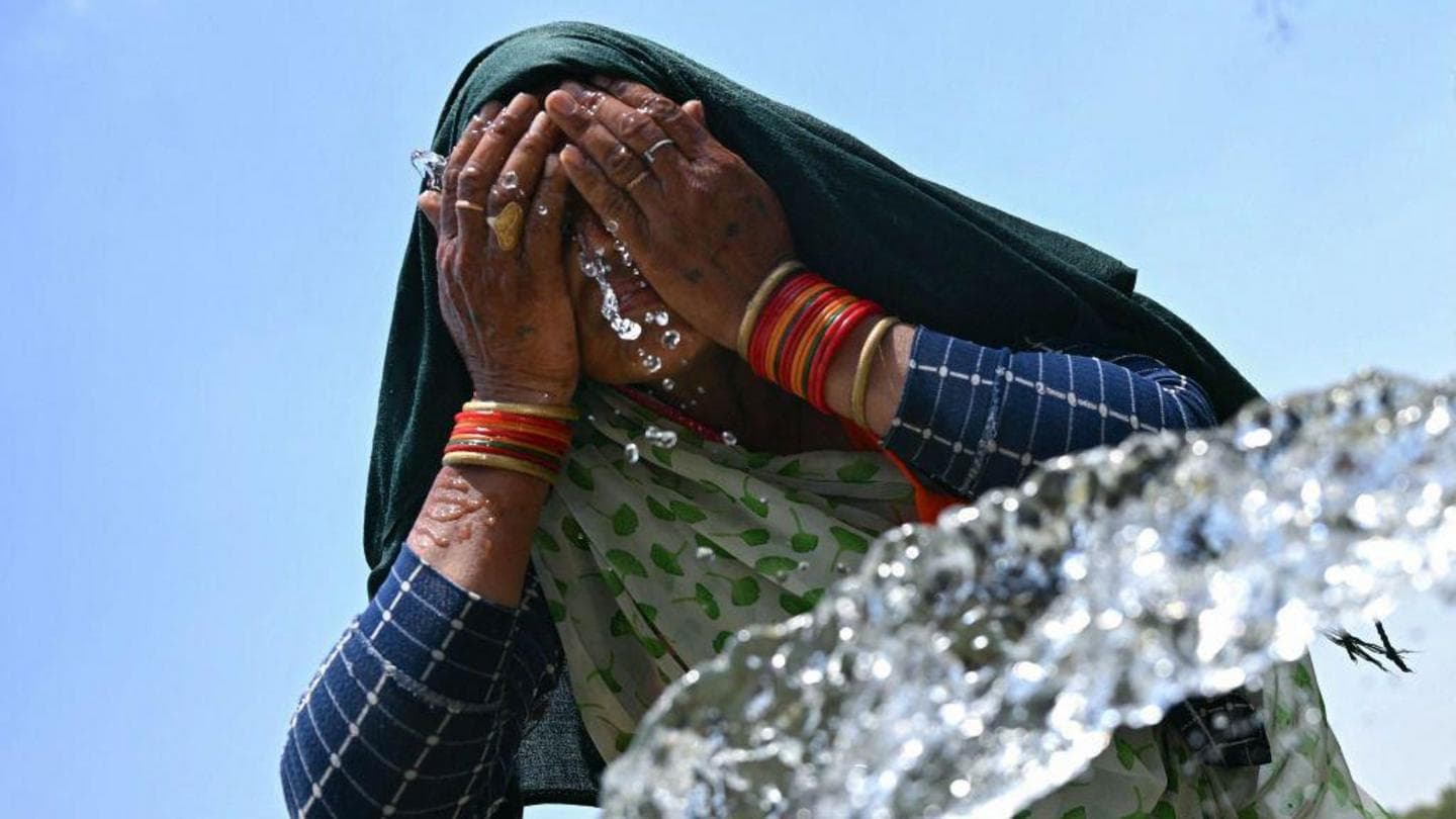 Delhi's Informal Workers Prioritize Survival as Temperatures Reach 45°C