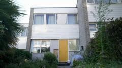 1960s Ex-Council House Maintains Cool Temperatures Without Air Conditioning
