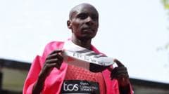 Order of London Marathon races determined by rock, paper, scissors game