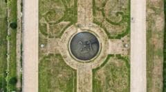 Drought Conditions Reveal Outline of 17th Century Garden