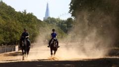 UK Experiences Record Heat as Days Above 30C Increase