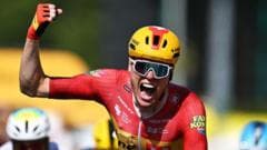 Soren Waerenskjold Claims First Victory in Record-Breaking Stage