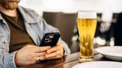 Wetherspoons Prohibits Music Playback from Phones in Pubs