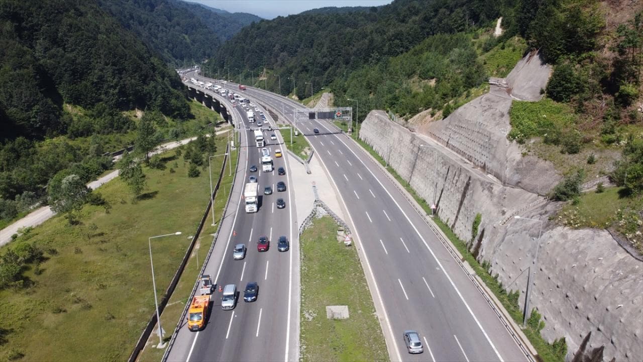 Anadolu Otoyolu'nda şerit daraltması yapılacak