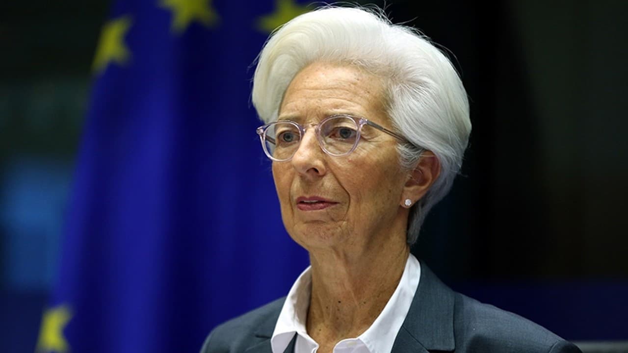 ECB Başkanı Lagarde'den net mesaj: Enflasyona yönelik riskler yukarı yönlü arttı