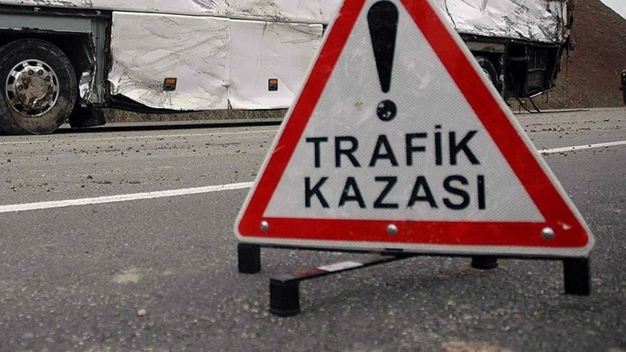 Aksaray'da şarampole devrilen otomobildeki anne ve baba öldü, 4 çocuğu ağır yaralandı