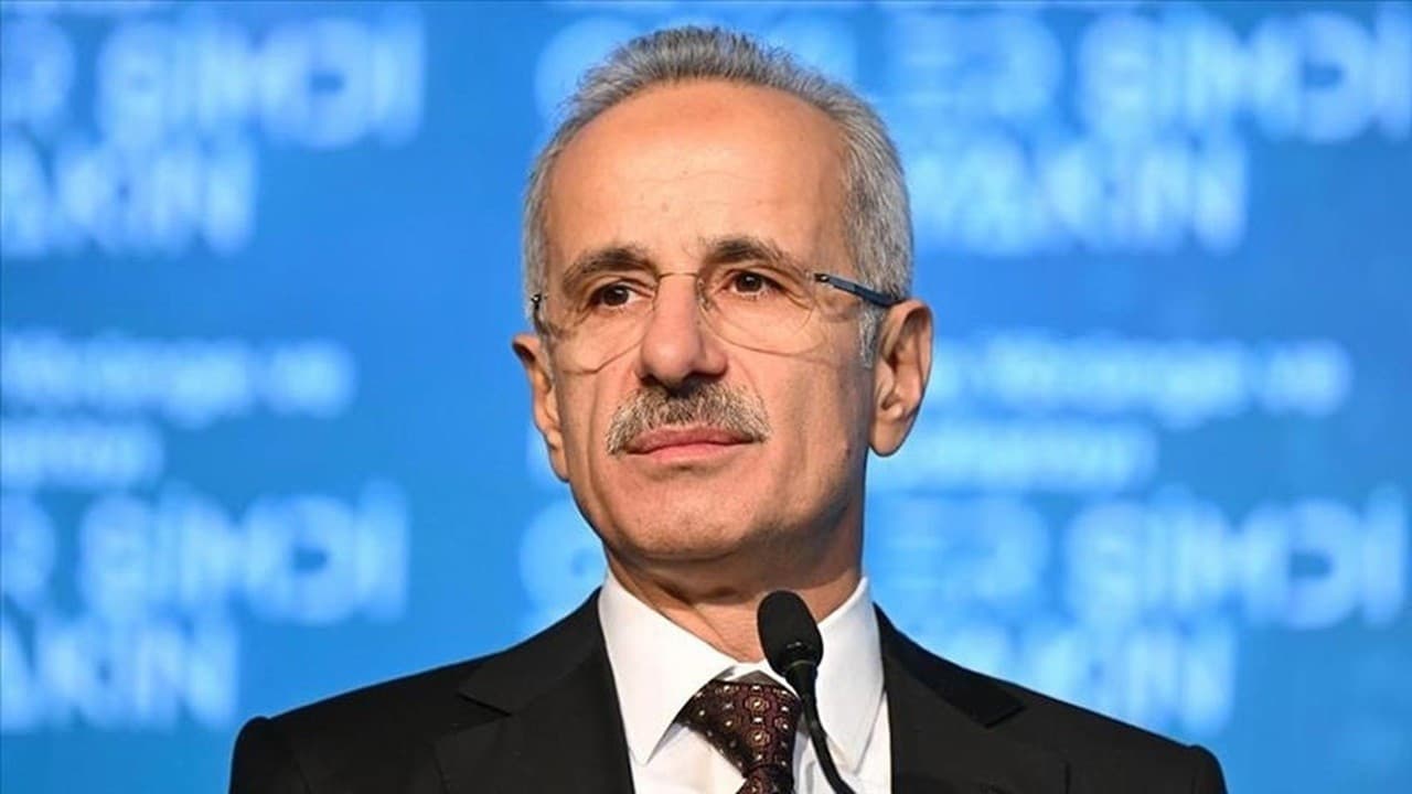 Bakan Uraloğlu, Trabzon'daki projelerin tarihlerini açıkladı
