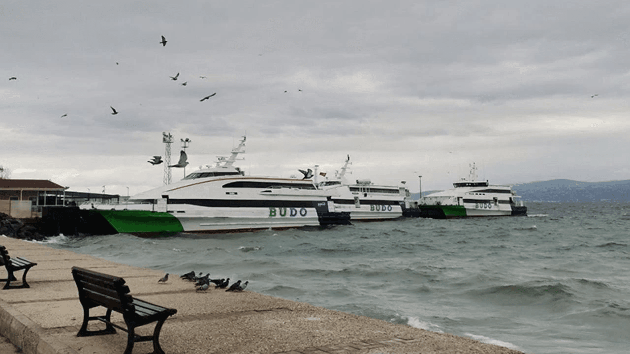 Deniz ulaşımına lodos engeli