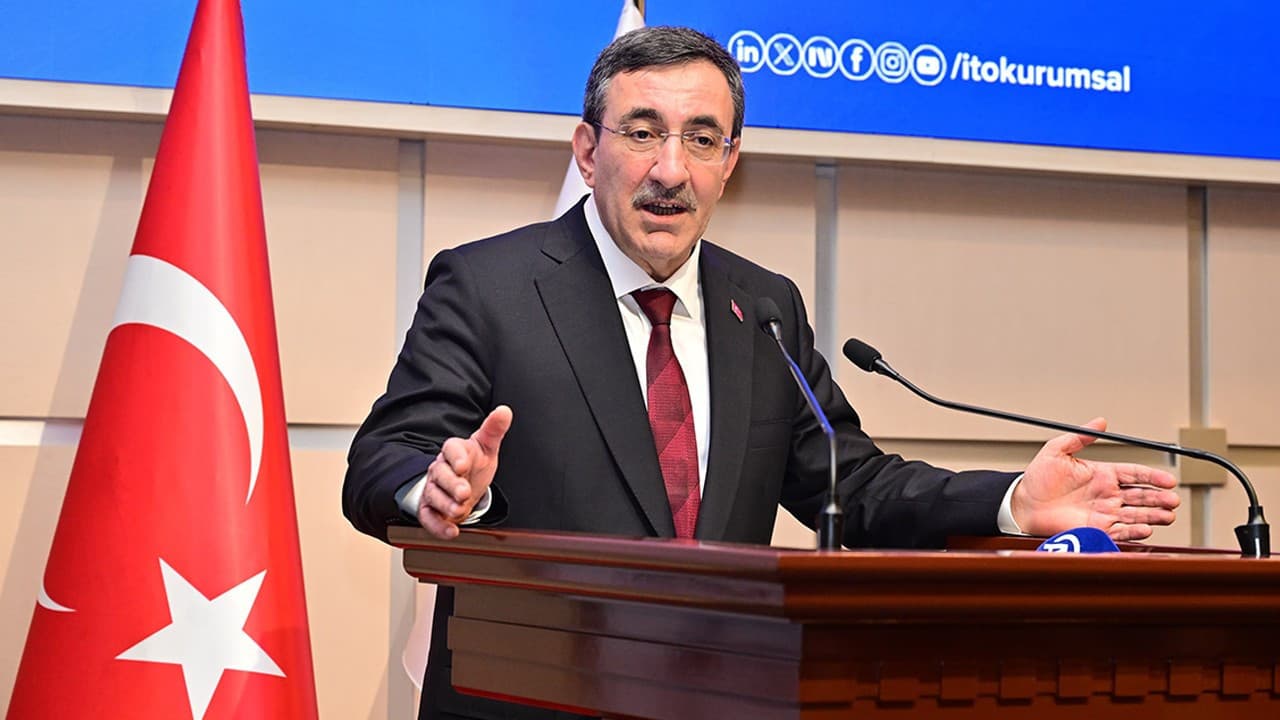 Cevdet Yılmaz: Sanayide dönüşüm cari açığın kalıcı iyileşmesini destekliyor