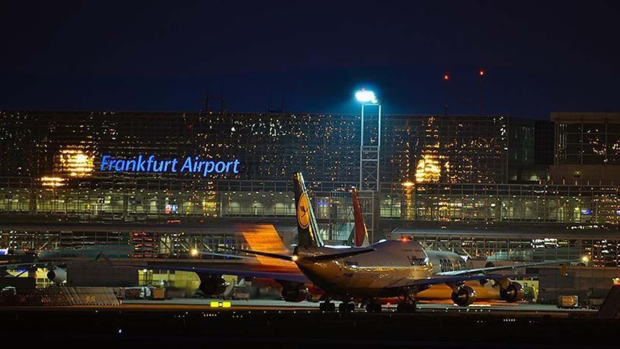 Frankfurt Havalimanı’nda uçuşlarda iptal ve gecikme yaşanıyor