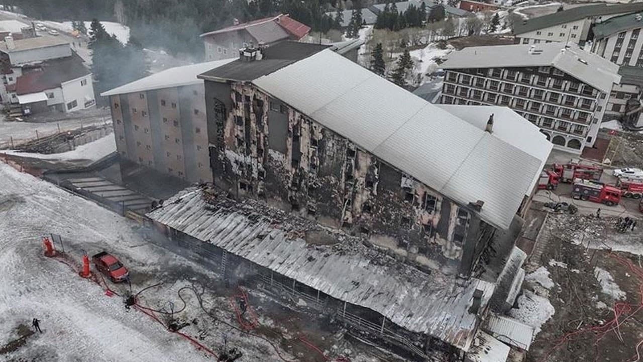 Uludağ'da 3 kişinin öldüğü otel yangınıyla ilgili sanıkların 15'er yıla kadar hapsi istendi