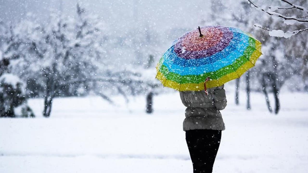 Kış şartları etkisini artırıyor: Meteoroloji'den yağış, buzlanma ve çığ uyarısı