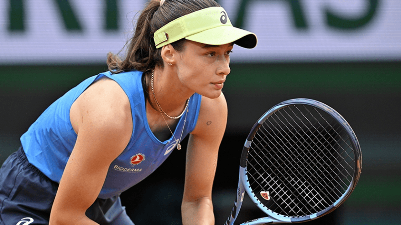 Zeynep Sönmez, Eastbourne Açık'ta ikinci tura yükseldi