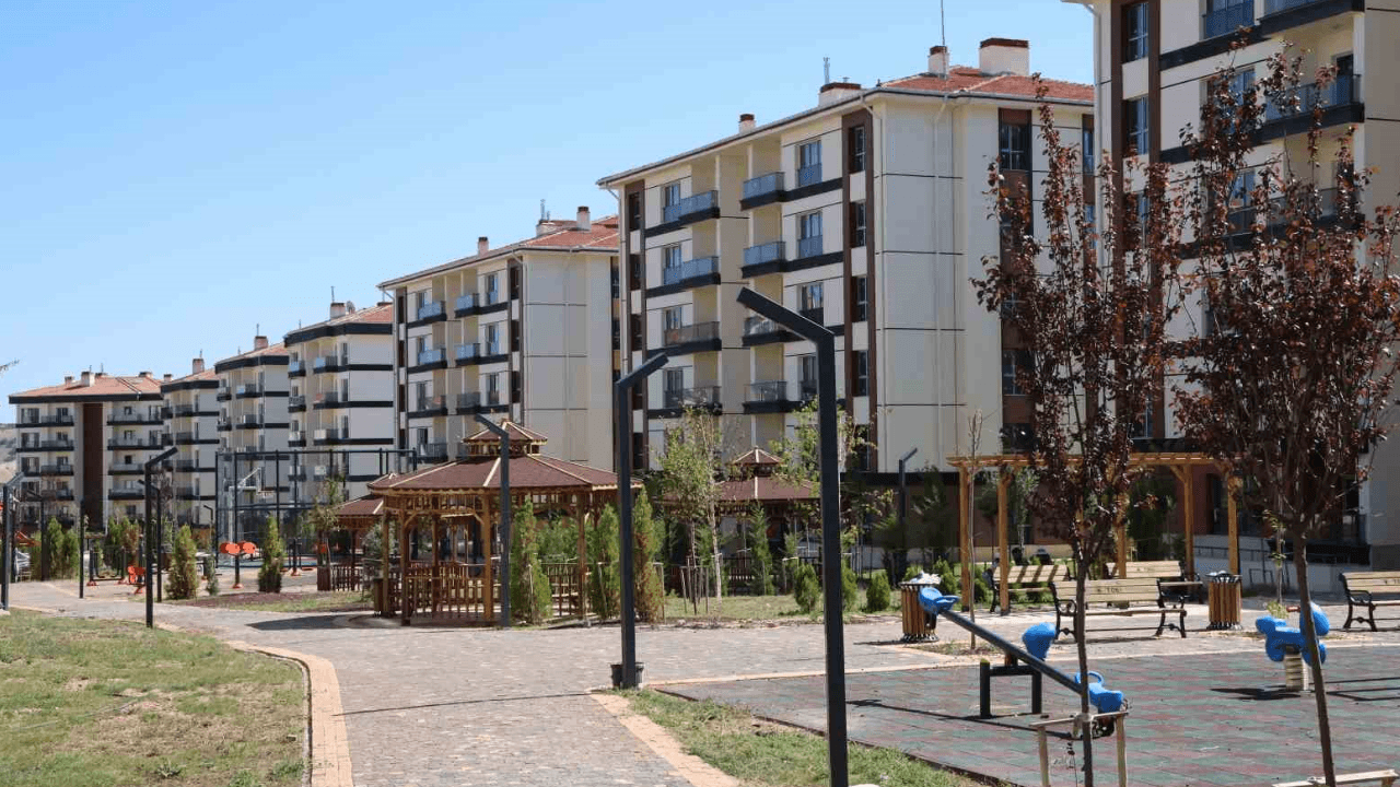 İzmir TOKİ kura çekimi ne zaman? TOKİ İzmir nihai liste yayımlandı mı, başvuru sonuçları ne zaman açıklanacak?