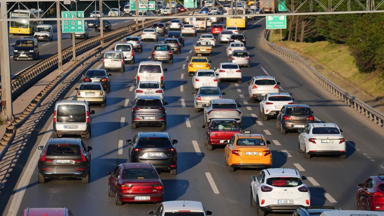 Şubatta trafiğe kayıtlı taşıt sayısı geriledi