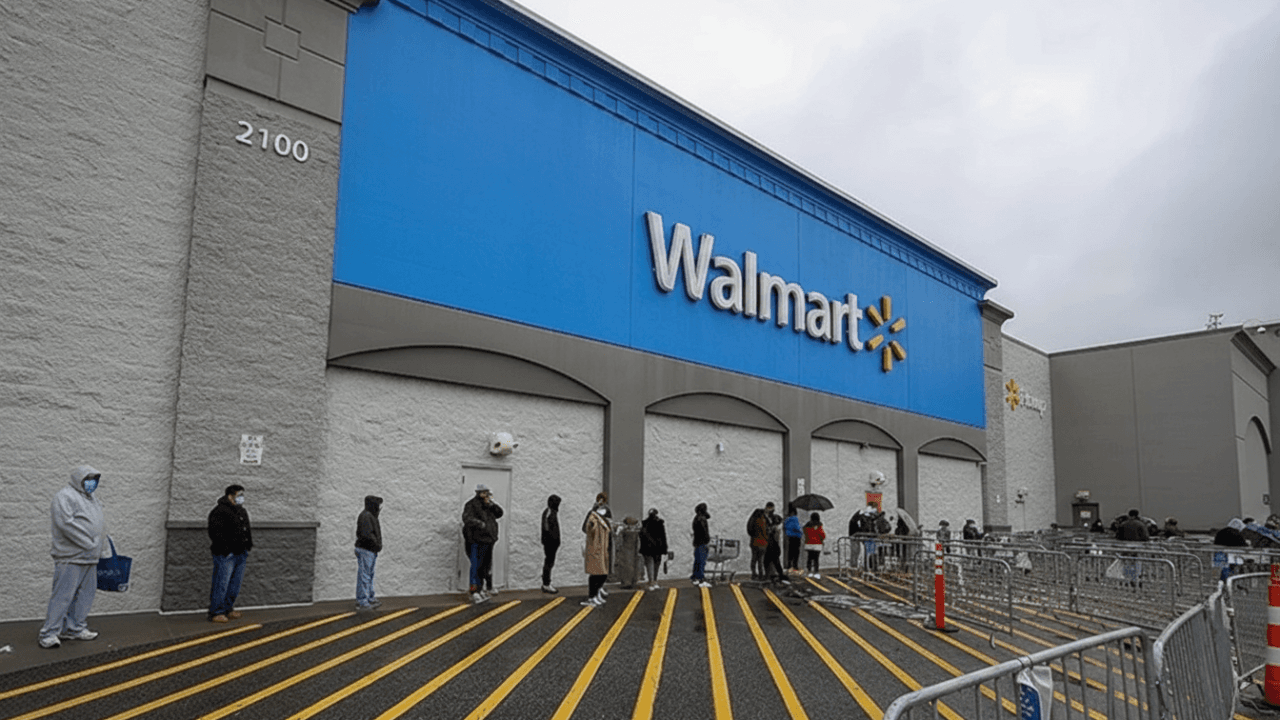 Walmart'ın geliri beklentileri aştı, hisseleri düştü