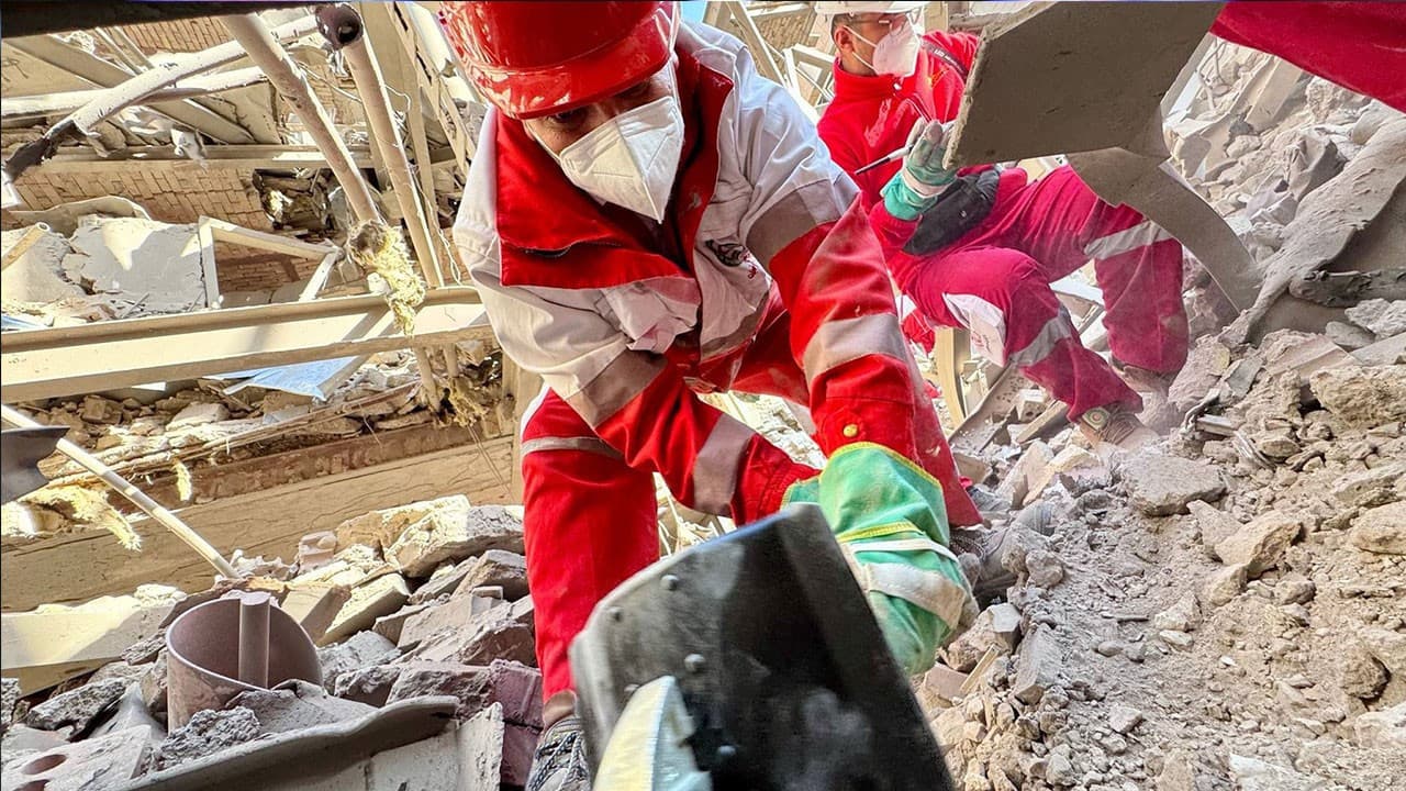 İran Kızılay: ABD-İsrail saldırılarında 9 bin 669 sivil yapı hasar gördü"