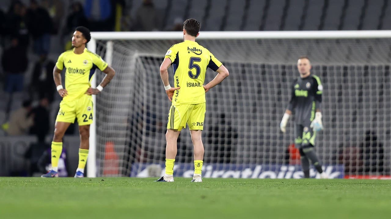 Fenerbahçe Fatih Karagümrük'e 2-0 kaybetti