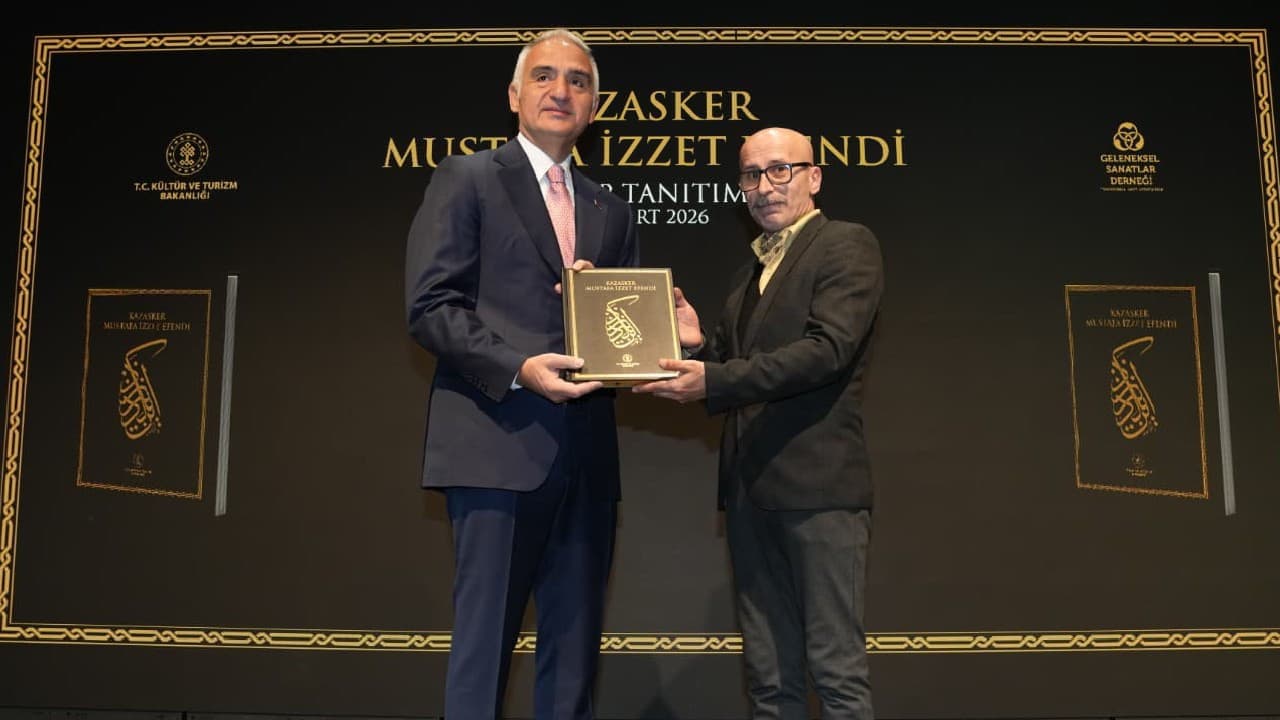 Ayasofya’nın hattatına büyük vefa: Kazasker Mustafa İzzet Efendi için hazırlanan kitap tanıtıldı