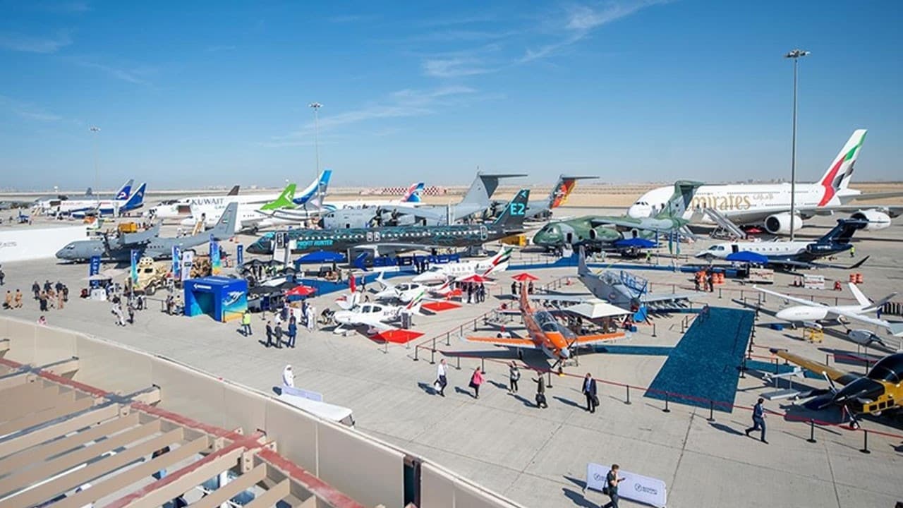 Dubai Uluslararası Havalimanı'nda tüm uçuşlar askıya alındı