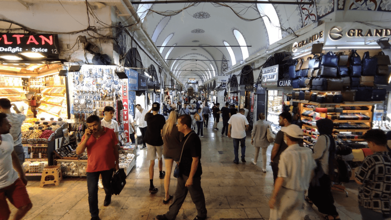 Arefe Günü (19 Mart Perşembe) resmi tatil mi? Arife günü yarım mı, tam gün mü tatil?