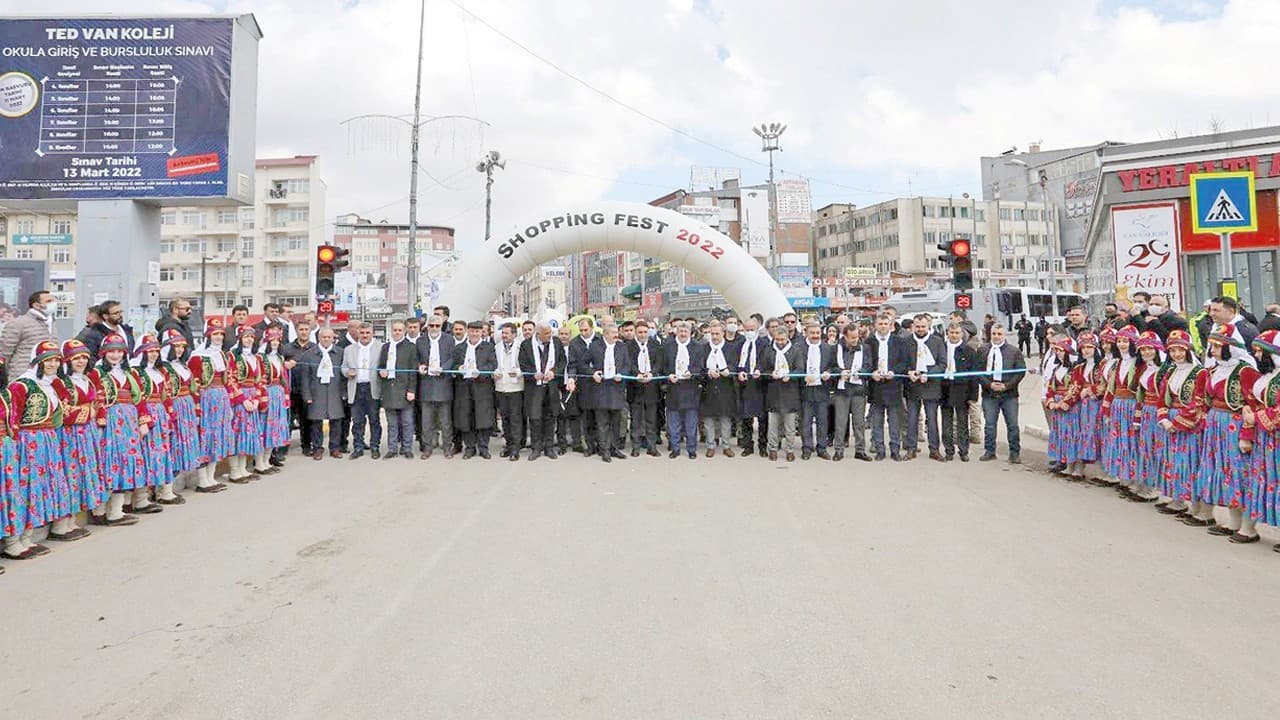 İranlı turistler gelmedi turizm ve ticaret darbe aldı