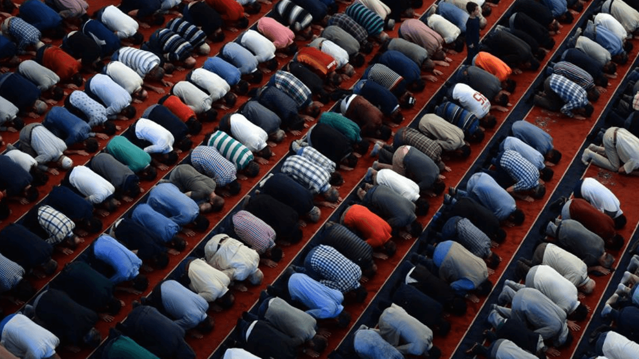 Ankara'da bayram namazı saat kaçta kılınacak? Bayram namazı saati...