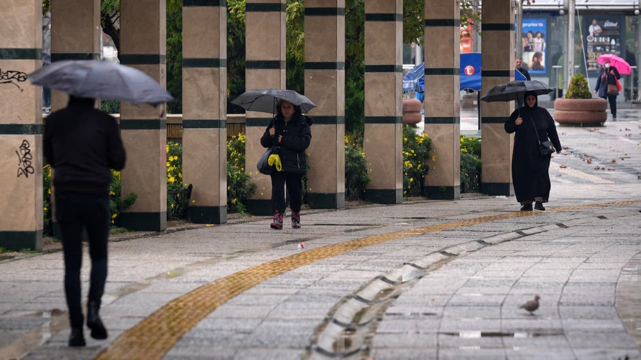 Sağanak ve kar geri döndü: 10 il için sarı kod uyarısı...