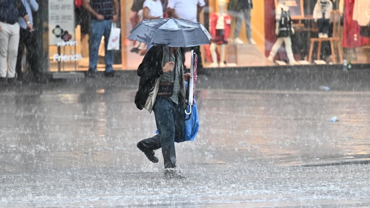 Yurt genelinde yağışlı hava etkili olacak: Doğu için uyarı geldi