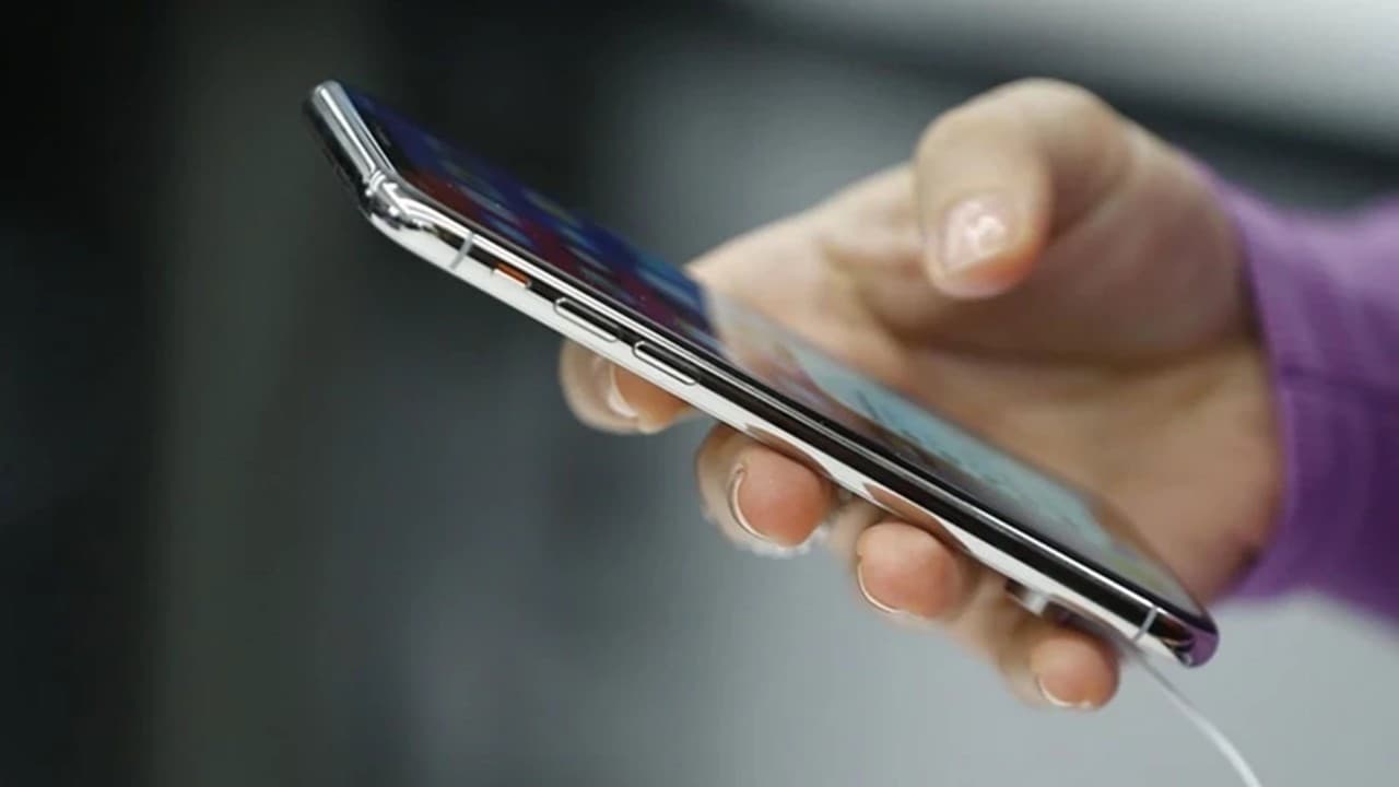 Yargıtay'dan emsal karar: Whatsapp yazışmaları işten çıkarma gerekçesi olamaz