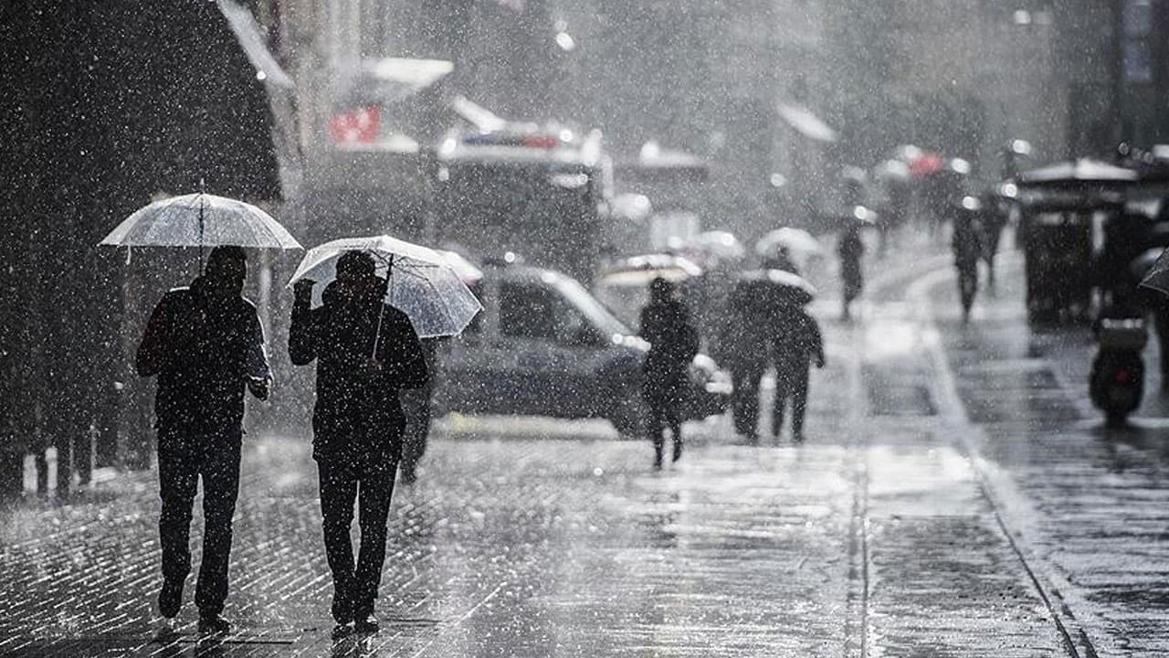 Meteoroloji bazı bölgelerde sağanak yağış uyarısı yaptı