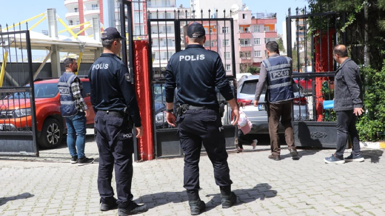 Okullara kamera sistemi kurulacak, giriş-çıkış tek kapıdan yapılacak