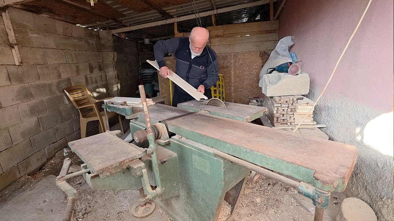75 yaşındaki usta bir günde beşik yapıyor, fiyatı 3 bin TL’den başlıyor